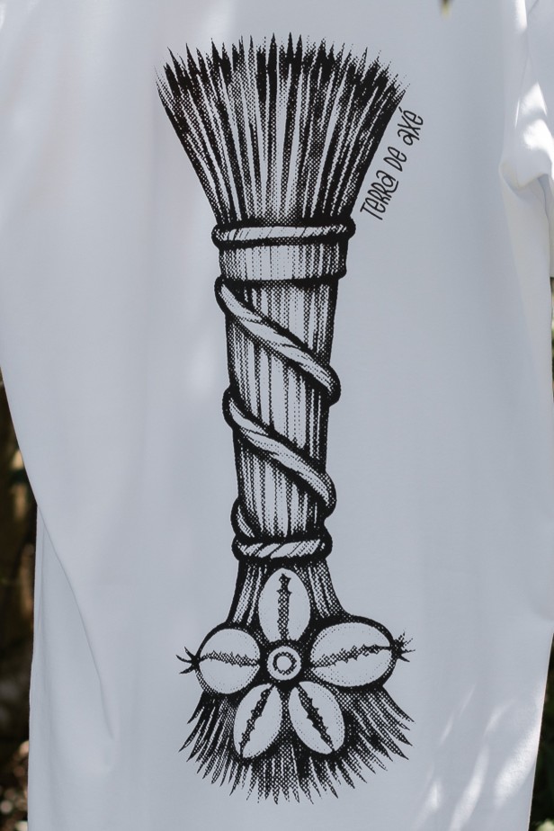 Camiseta Oversized Omolu - Coleção Primeiro Toque